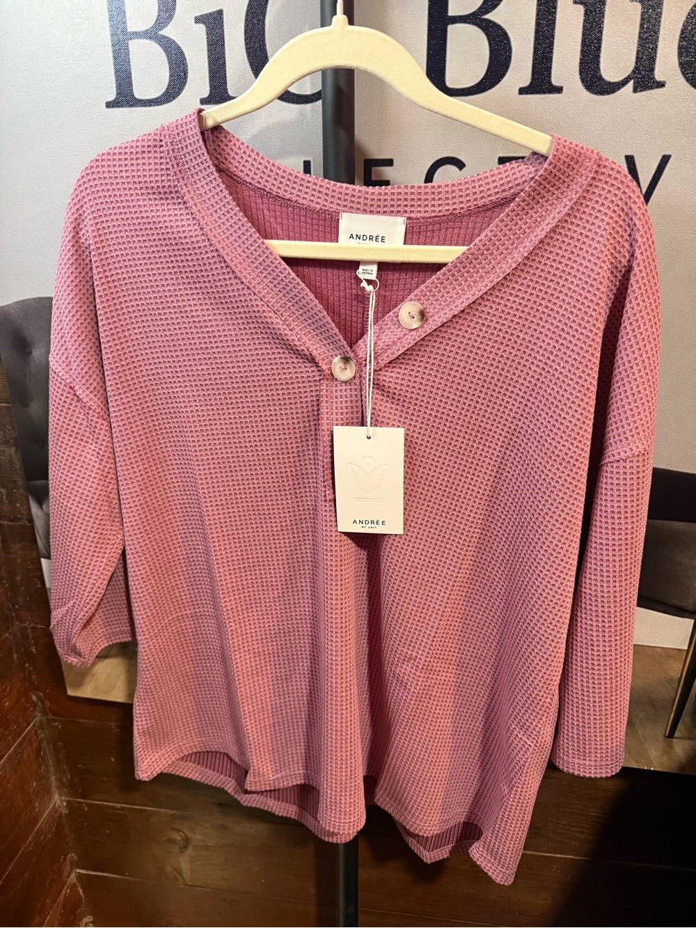 ANDREE BY UNIT Rose-Pink Waffle Knit Button Yoke Top